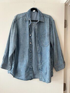 H&M Oversized Chambray Denim Shirt Light Wash Size Small